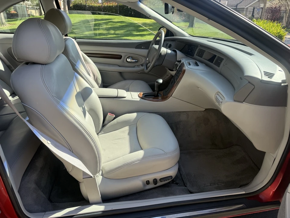 1997 Lincoln Continental Mark VIII - Image 11 of 16
