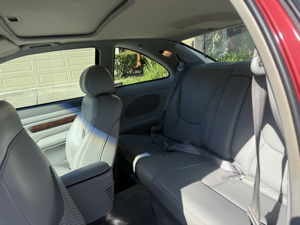 1997 Lincoln Continental Mark VIII - Image 8 of 16