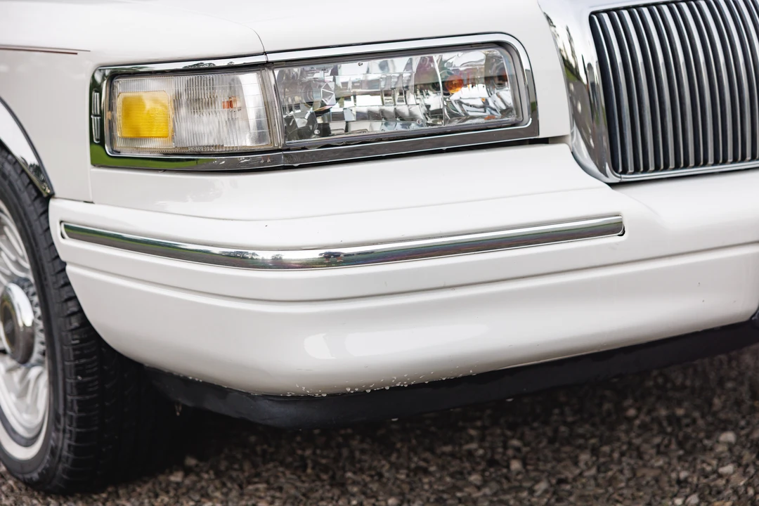 1997 Lincoln Town Car - Image 21 of 31