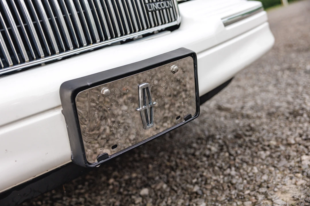 1997 Lincoln Town Car - Image 25 of 31