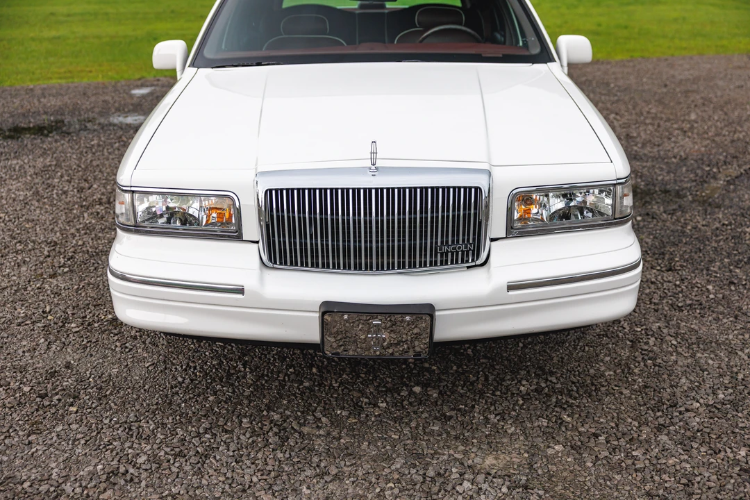 1997 Lincoln Town Car - Image 18 of 31