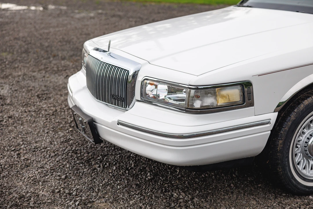 1997 Lincoln Town Car - Image 17 of 31