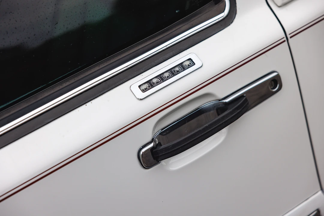 1997 Lincoln Town Car - Image 31 of 31