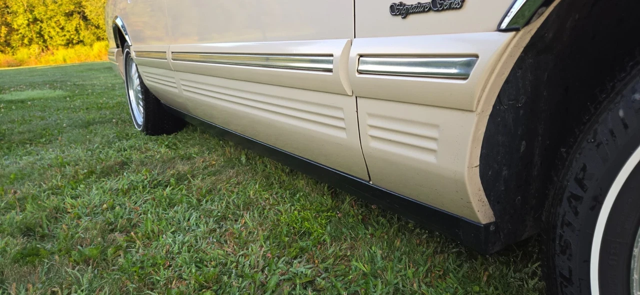 1997 Lincoln Town Car - Image 14 of 21