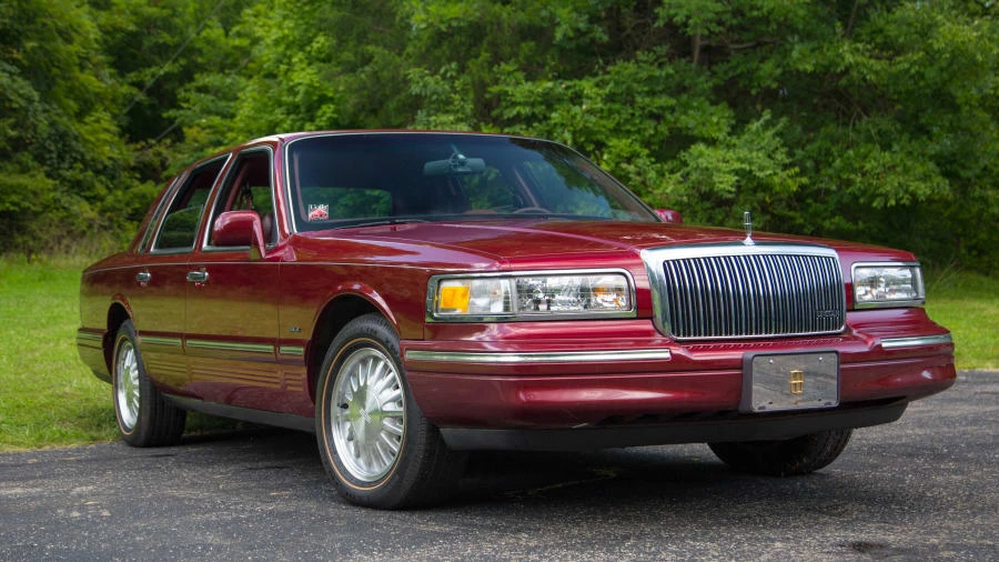 1997 Lincoln Town Car - Image 12 of 12