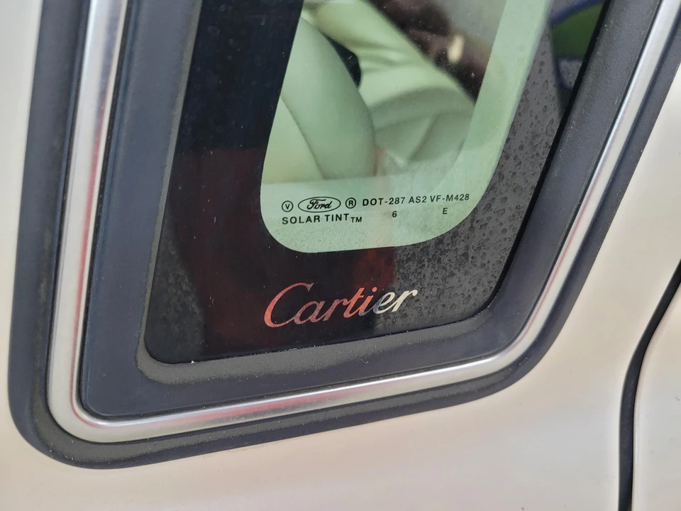 1997 Lincoln Town Car - Image 28 of 31