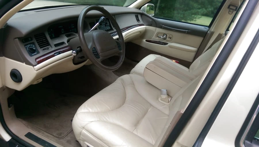 1997 Lincoln Town Car - Image 5 of 12