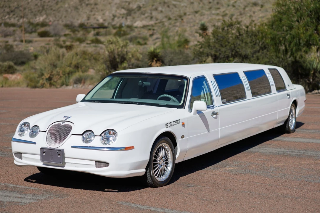 1997 Lincoln Town Car - Image 6 of 21