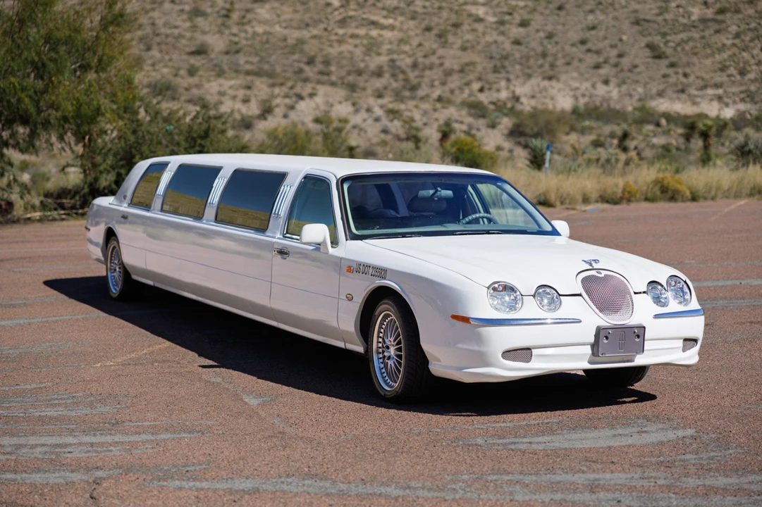 1997 Lincoln Town Car - Image 4 of 21