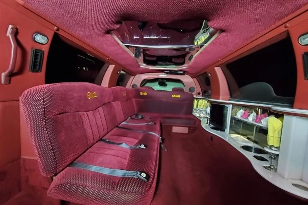 1997 Lincoln Town Car - Image 5 of 8