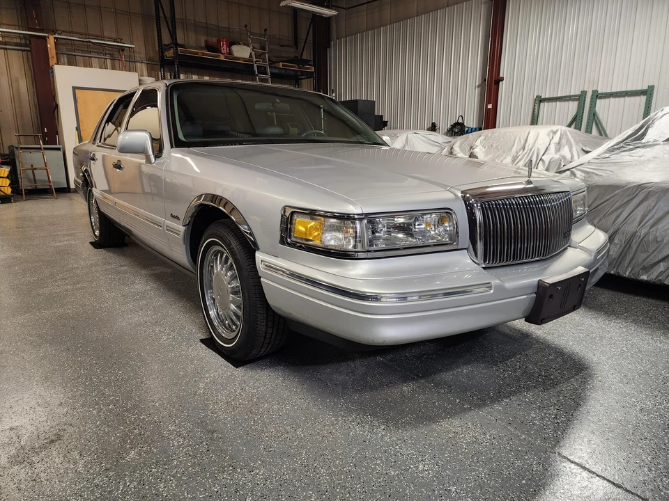 1997 Lincoln Town Car - Image 31 of 31