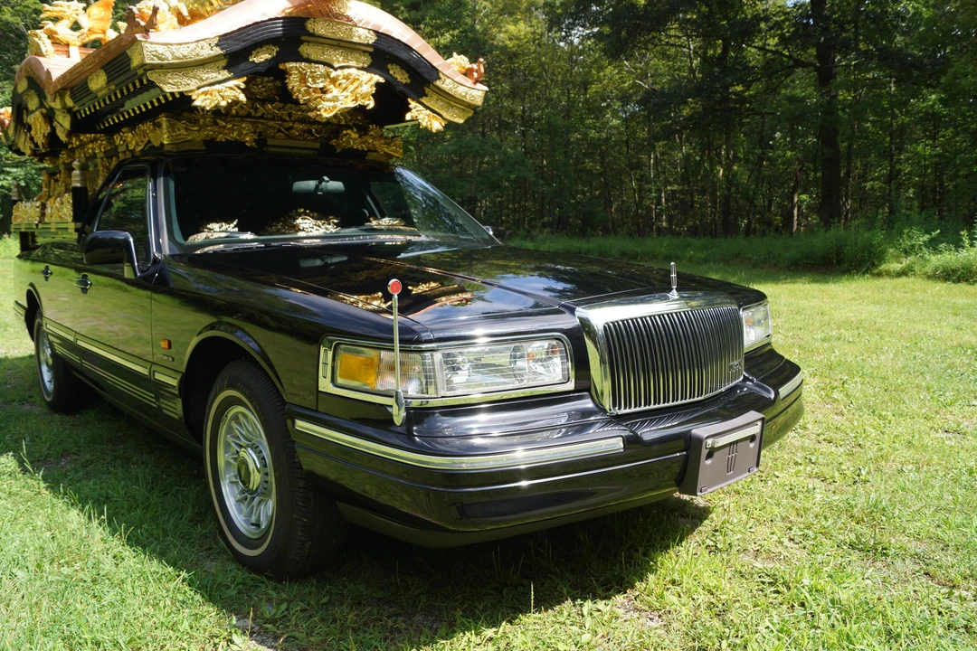 1997 Lincoln Town Car - Image 20 of 31