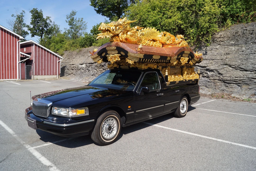 1997 Lincoln Town Car - Image 7 of 31