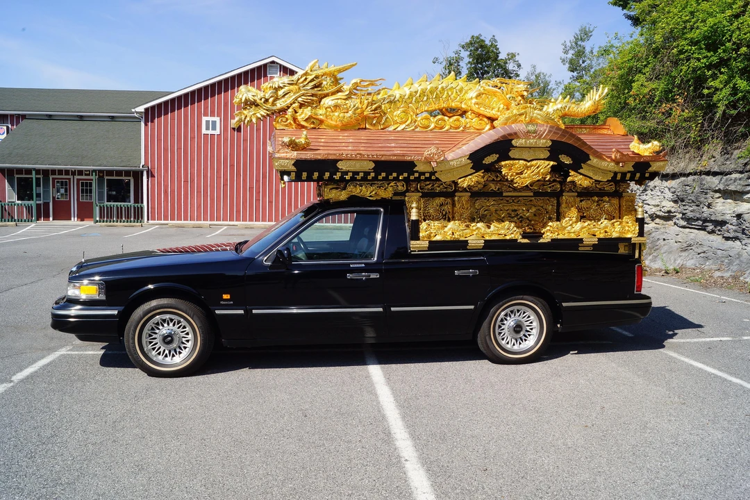1997 Lincoln Town Car - Image 8 of 31