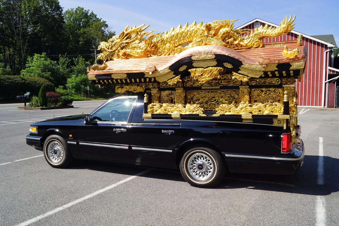 1997 Lincoln Town Car - Image 9 of 31