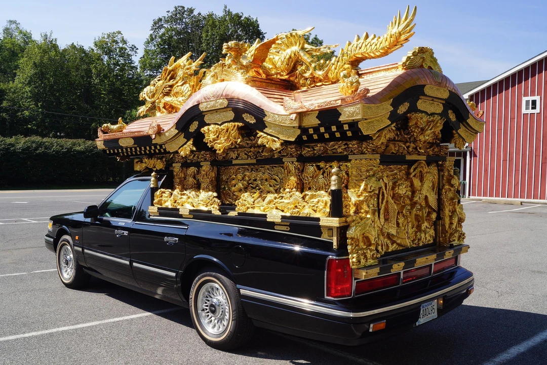 1997 Lincoln Town Car - Image 4 of 31