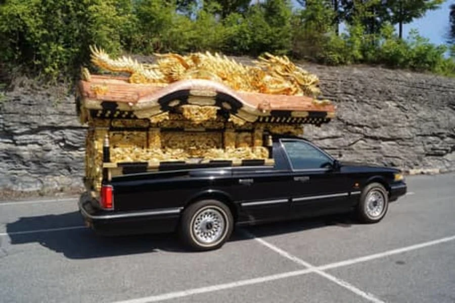 1997 Lincoln Town Car - Image 2 of 31