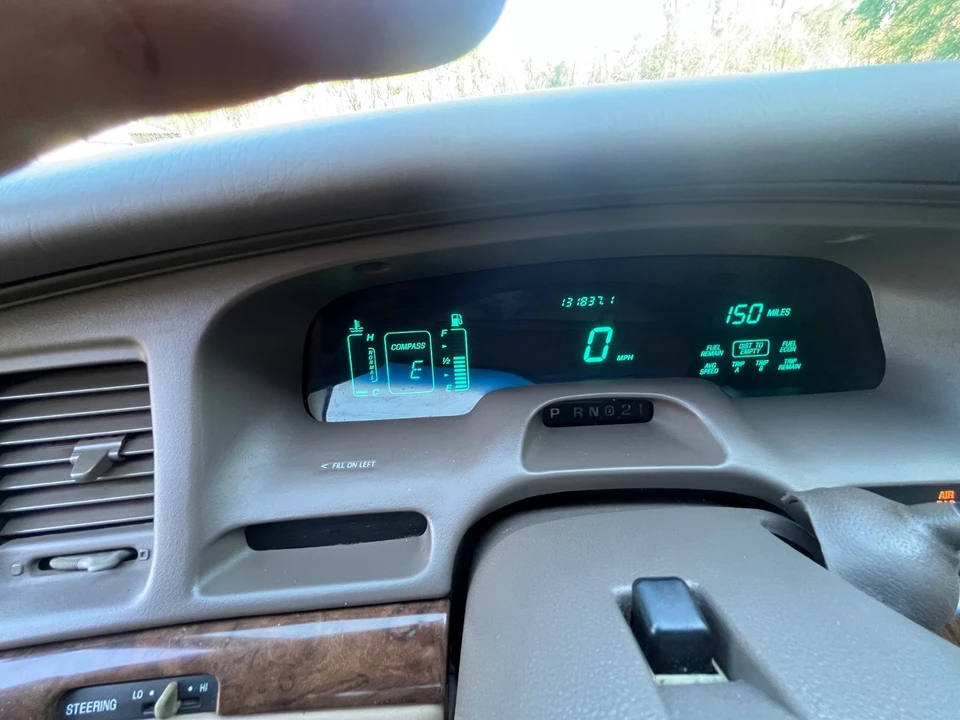 1997 Lincoln Town Car - Image 13 of 20
