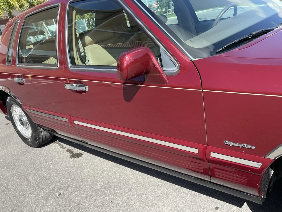 1997 Lincoln Town Car - Image 15 of 21