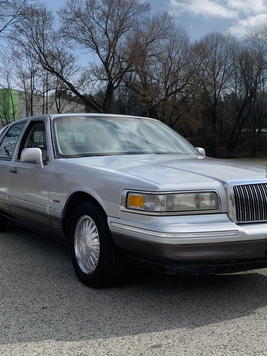 1997 Lincoln Town Car - Image 12 of 12