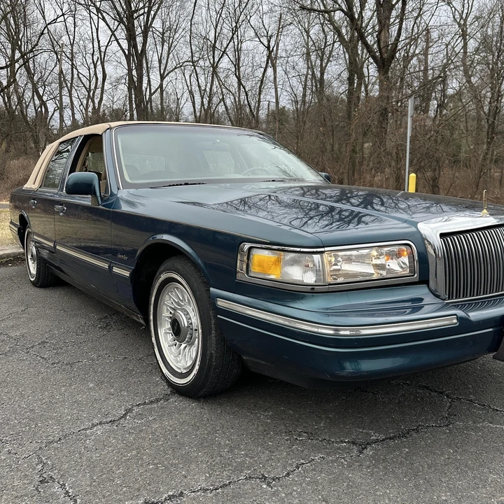 1997 Lincoln Town Car - Image 12 of 21