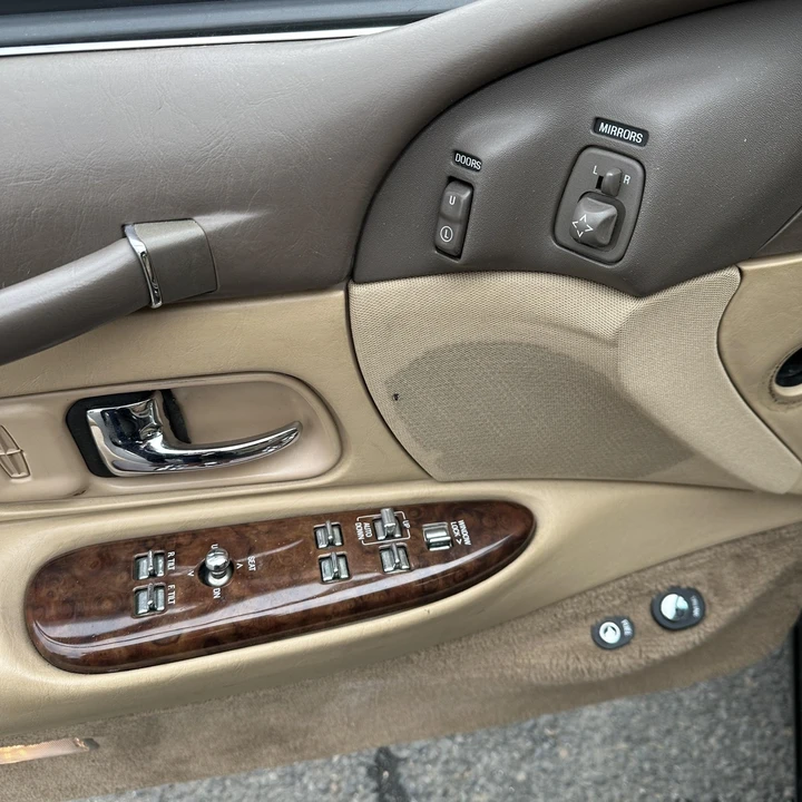 1997 Lincoln Town Car - Image 15 of 21