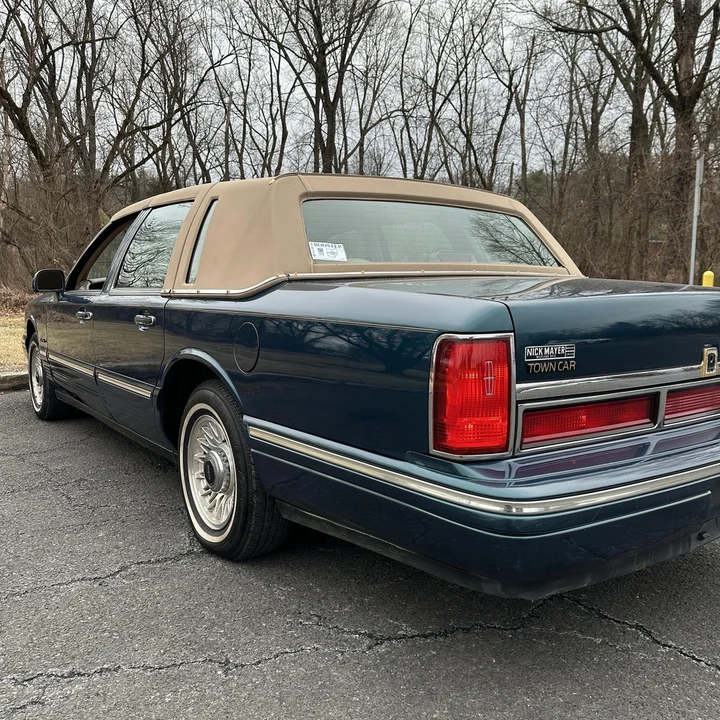 1997 Lincoln Town Car - Image 6 of 21