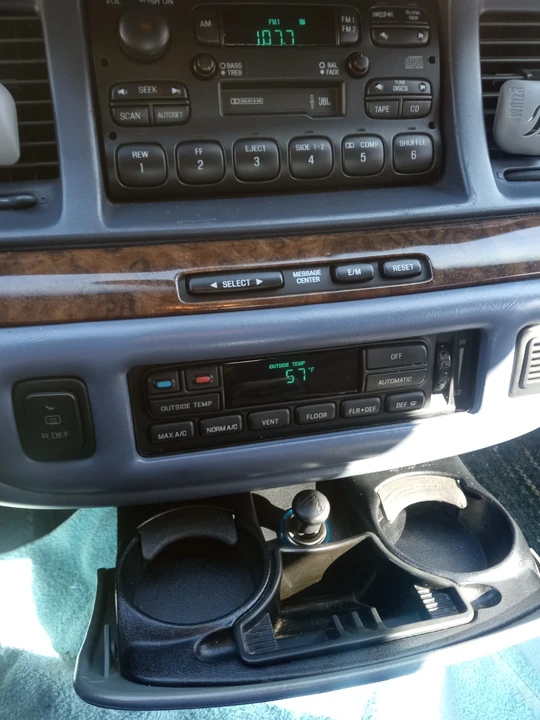 1997 Lincoln Town Car - Image 15 of 20
