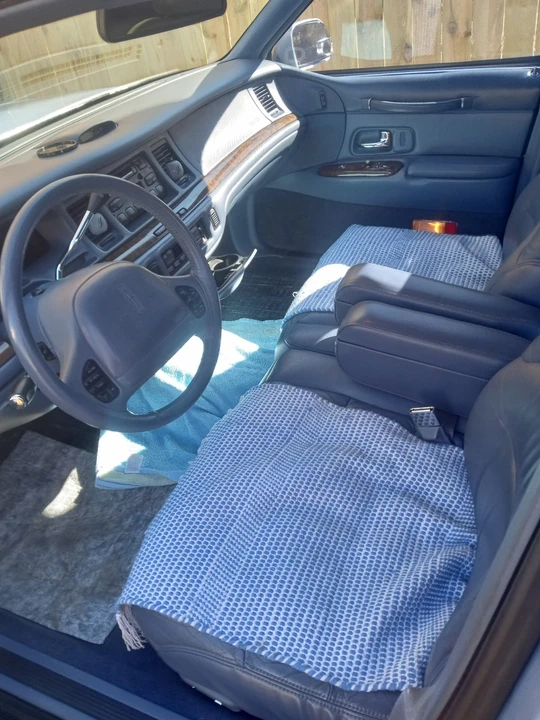 1997 Lincoln Town Car - Image 4 of 20