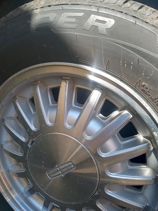 1997 Lincoln Town Car - Image 11 of 17