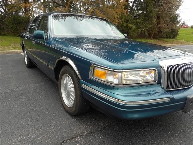 1997 Lincoln Town Car - Image 12 of 12