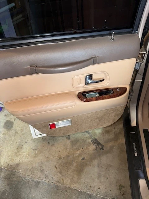 1997 Lincoln Town Car - Image 7 of 13