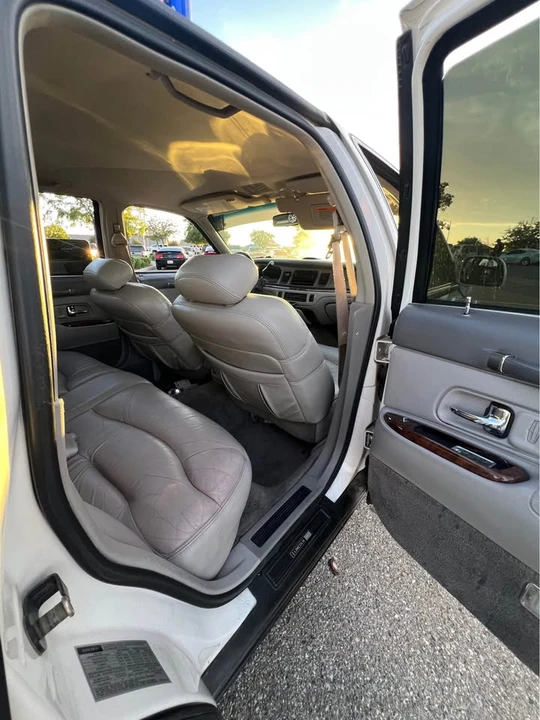 1997 Lincoln Town Car - Image 6 of 8
