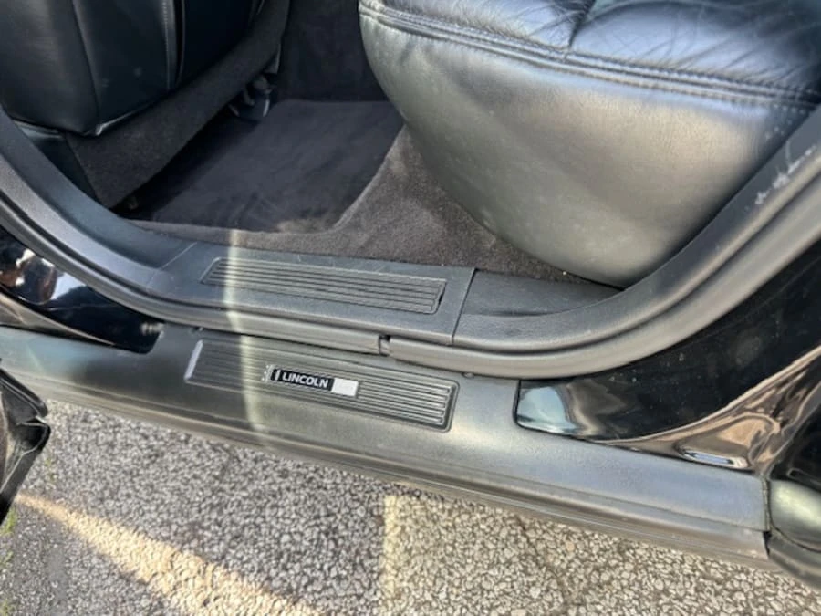 1997 Lincoln Town Car - Image 30 of 31