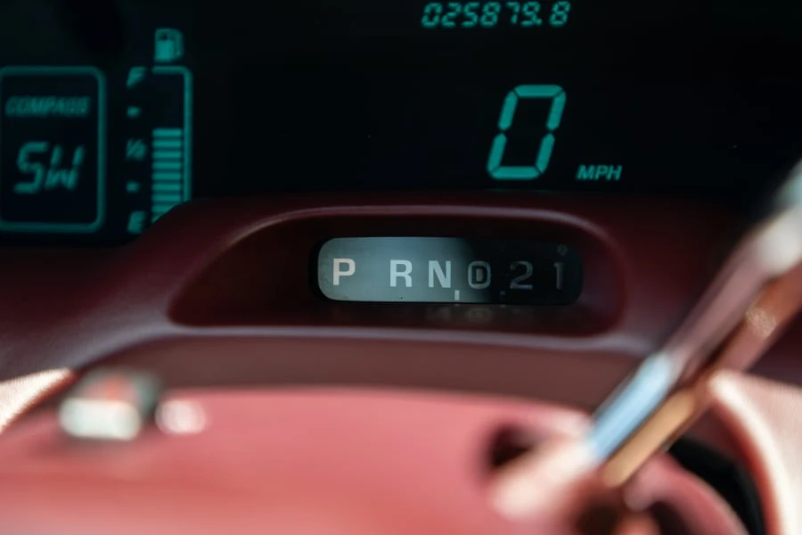1997 Lincoln Town Car - Image 26 of 31