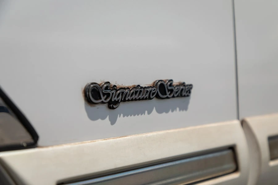 1997 Lincoln Town Car - Image 13 of 31