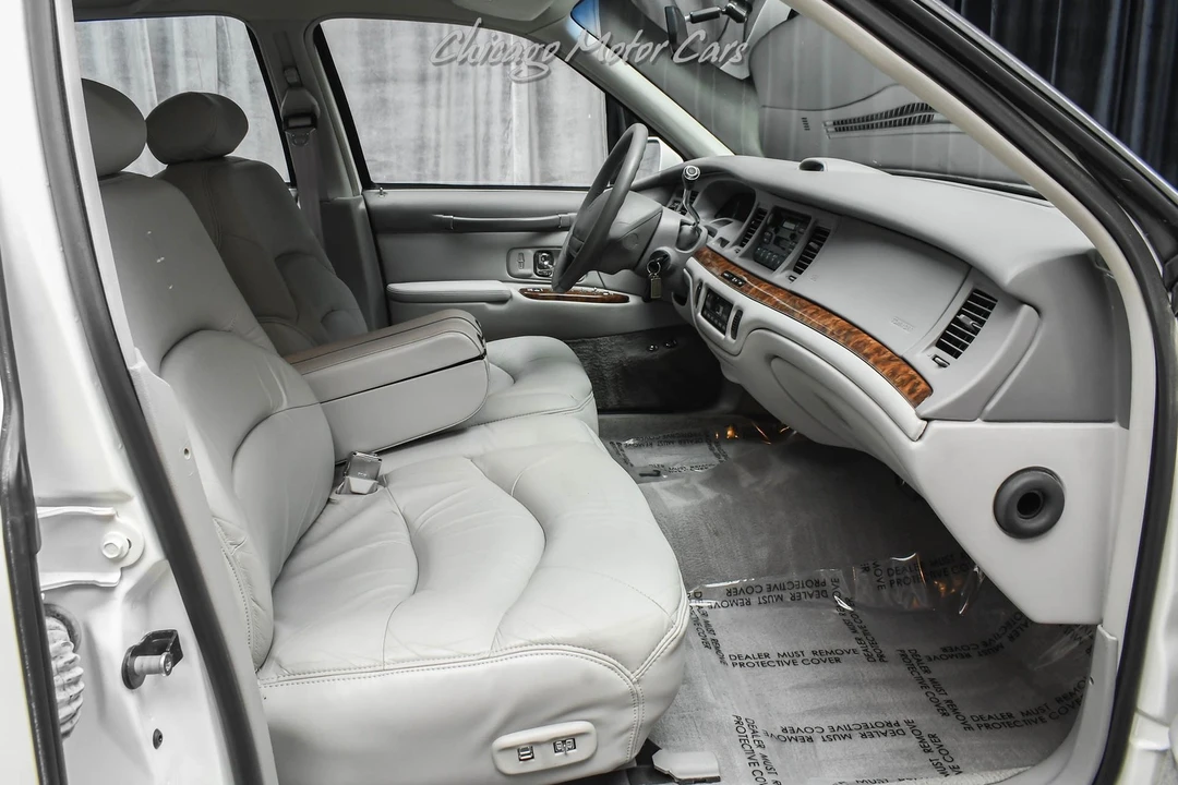 1997 Lincoln Town Car - Image 20 of 21