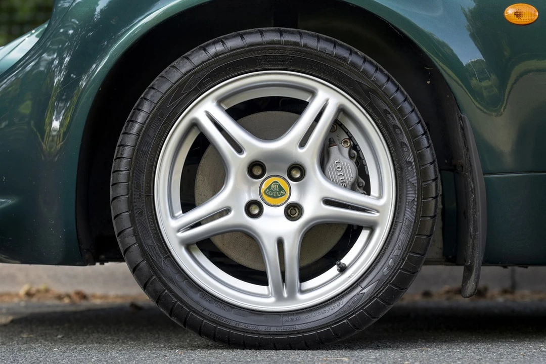 1997 Lotus Elise Series 1 - Image 16 of 30
