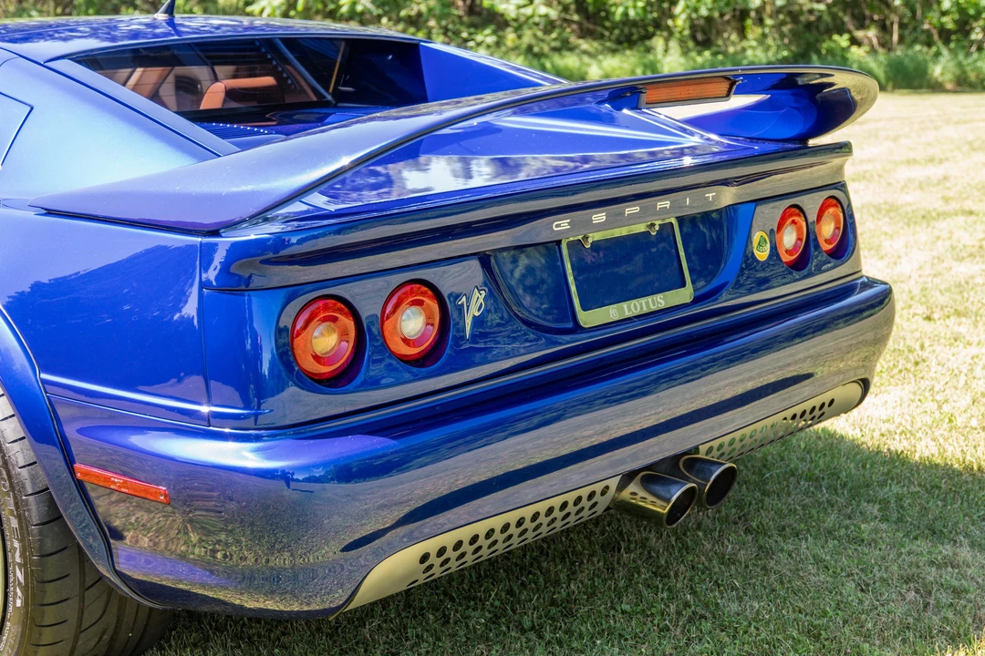 1997 Lotus Esprit Series 4 - Image 30 of 31