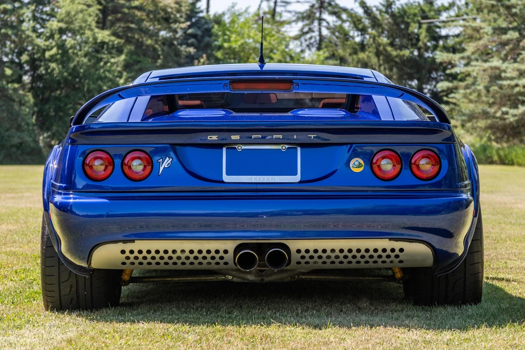 1997 Lotus Esprit Series 4 - Image 5 of 31
