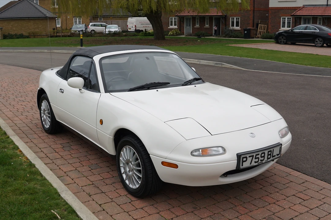 1997 Mazda NA MX-5 Miata - Image 2 of 2