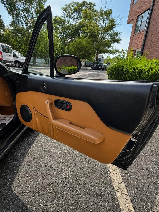 1997 Mazda NA MX-5 Miata - Image 9 of 10