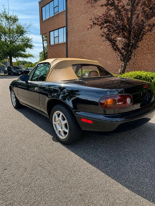 1997 Mazda NA MX-5 Miata - Image 3 of 10