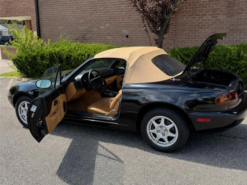 1997 Mazda NA MX-5 Miata - Image 6 of 10