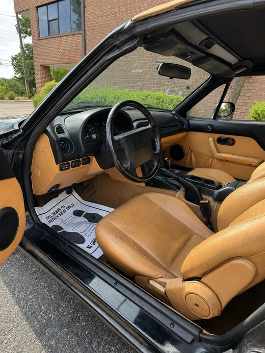 1997 Mazda NA MX-5 Miata - Image 8 of 10