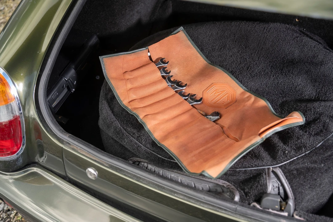 1997 MG RV8 - Image 27 of 31