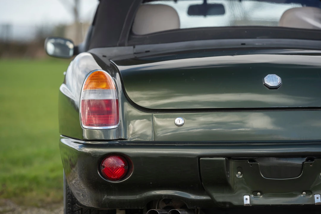 1997 MG RV8 - Image 24 of 31