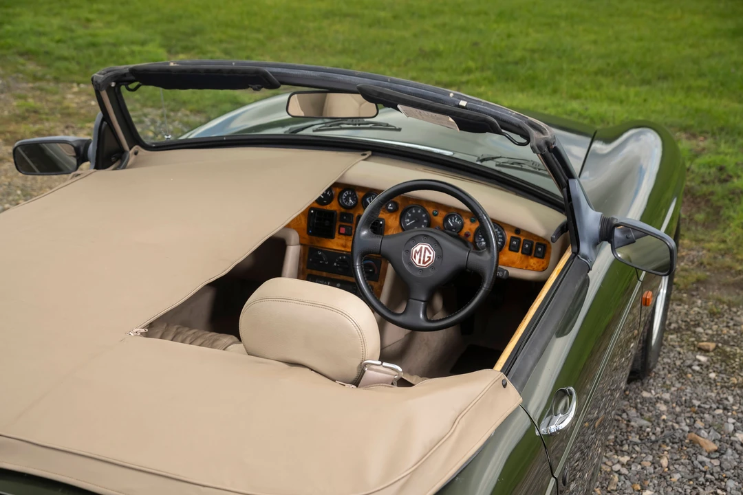1997 MG RV8 - Image 6 of 31