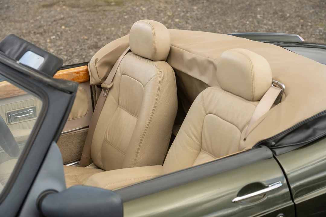 1997 MG RV8 - Image 12 of 31