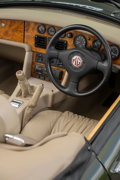 1997 MG RV8 - Image 9 of 31